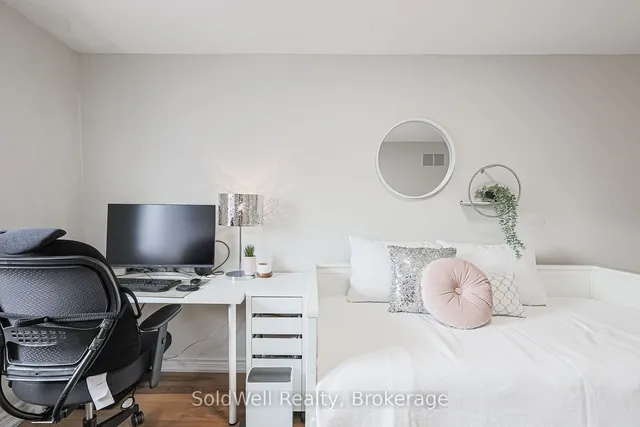 Additional image 36 of 62 Flaming Roseway