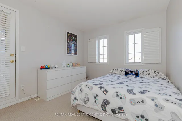 Additional image 26 of 1780 Lampman Ave