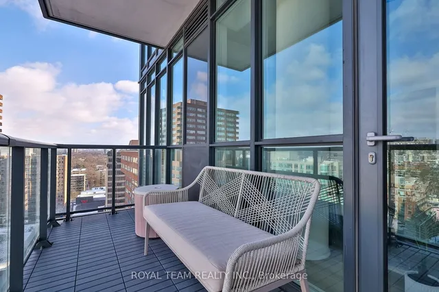 Additional image 26 of 32 Davenport Rd Unit 1403