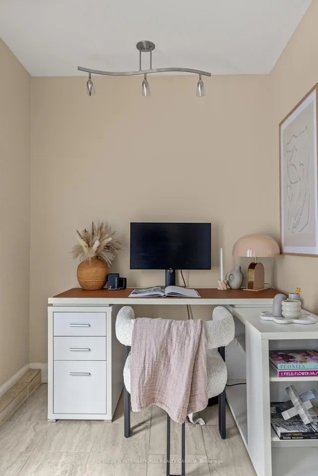 Additional image 21 of 48 Logan Ave