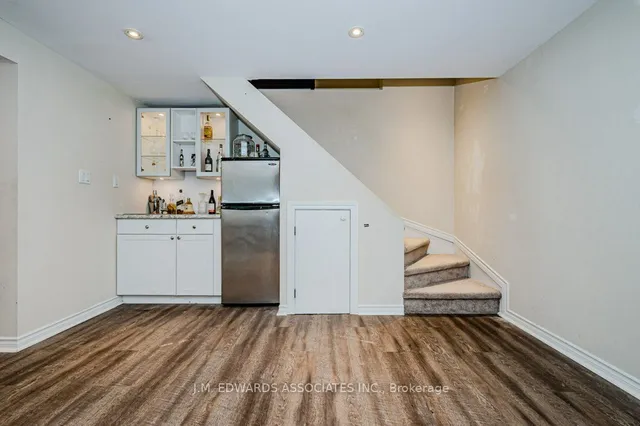 Additional image 28 of 329 Silvana Cres