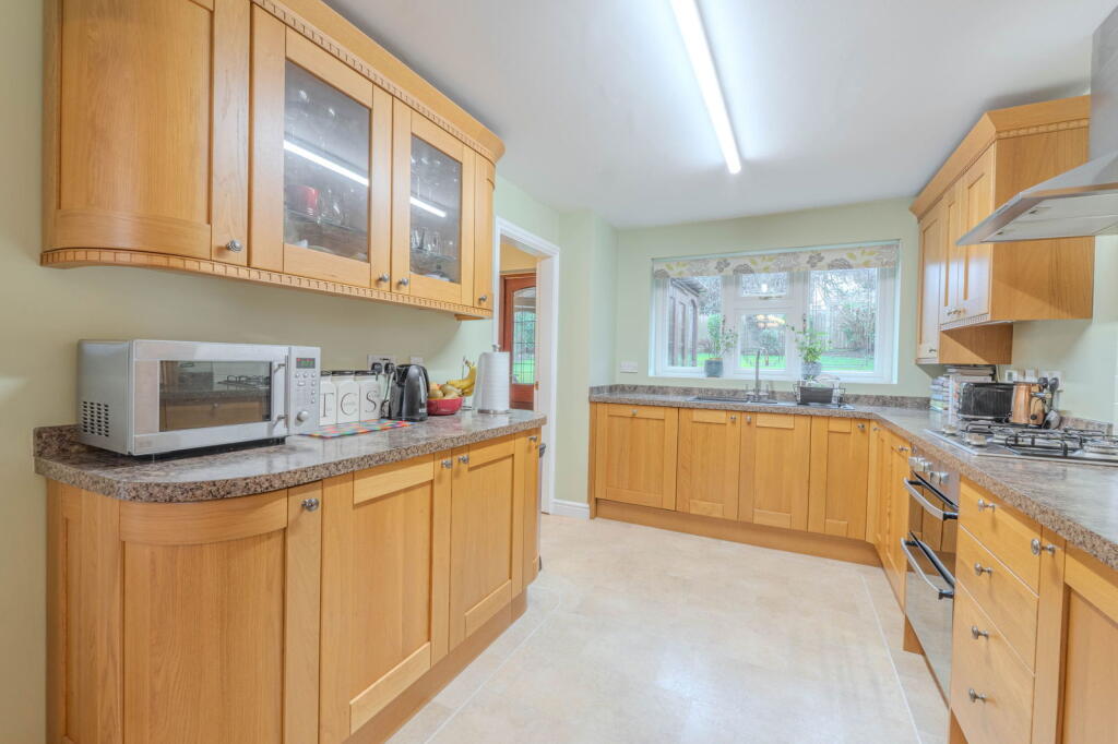 Additional image 8 of Shirehampton Close, Redditch, B97 5PF