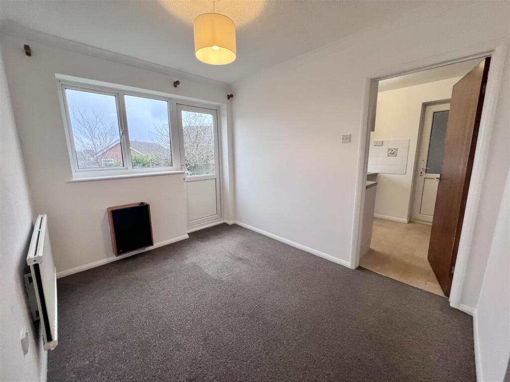 Additional image 6 of The Lindens, Worle - NO CHAIN