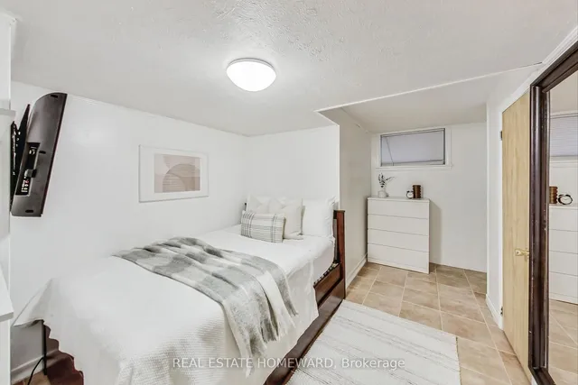 Additional image 30 of 46 Lombardy Cres