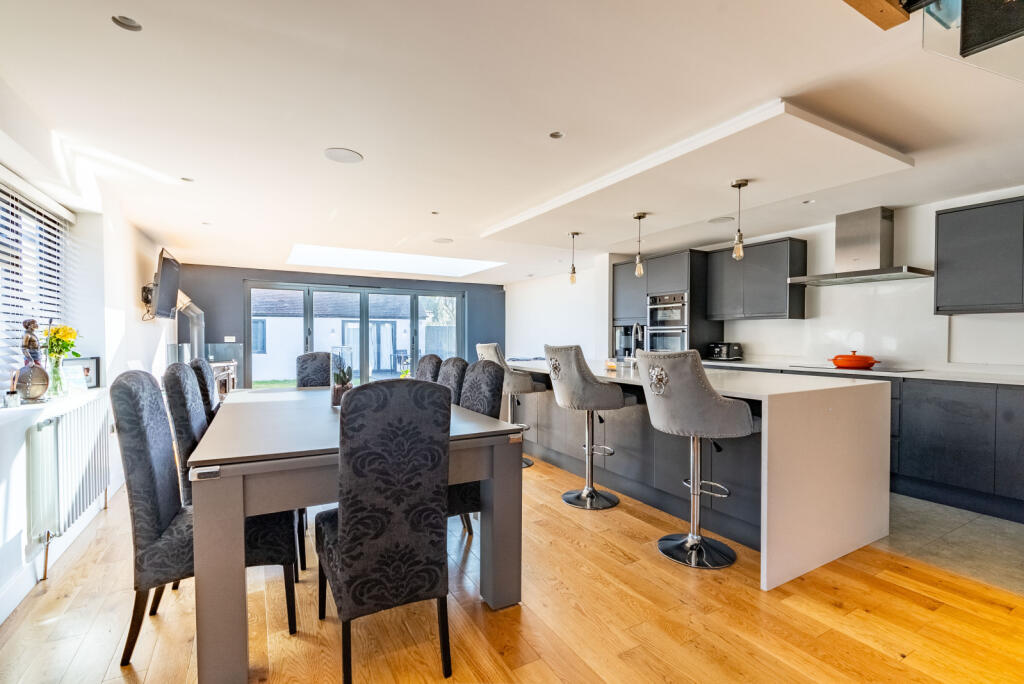 Additional image 14 of Driftwood Avenue, St. Albans, Hertfordshire, AL2