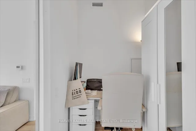 Additional image 16 of 161 Roehampton Ave Unit 3301