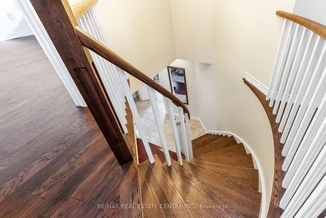 Additional image 35 of 112 Ravenscliffe Crt