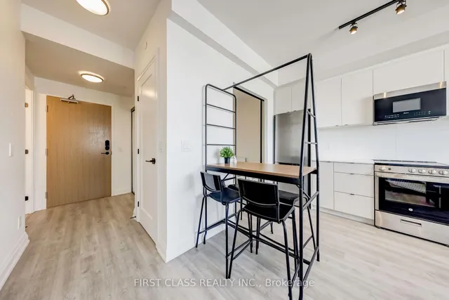 Additional image 7 of 2369 Danforth Ave Unit 904