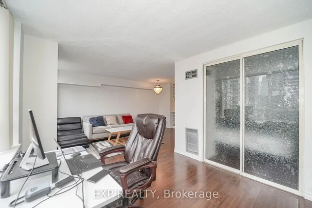 Additional image 13 of 633 Bay St Unit 2322