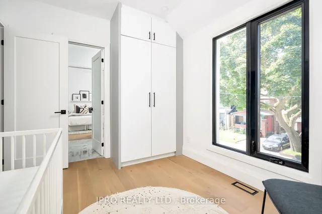 Additional image 25 of 1384 Pape Ave