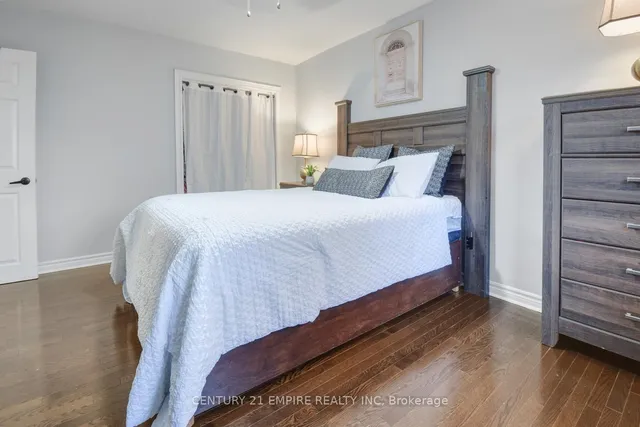 Additional image 25 of 29 Flowertown Ave