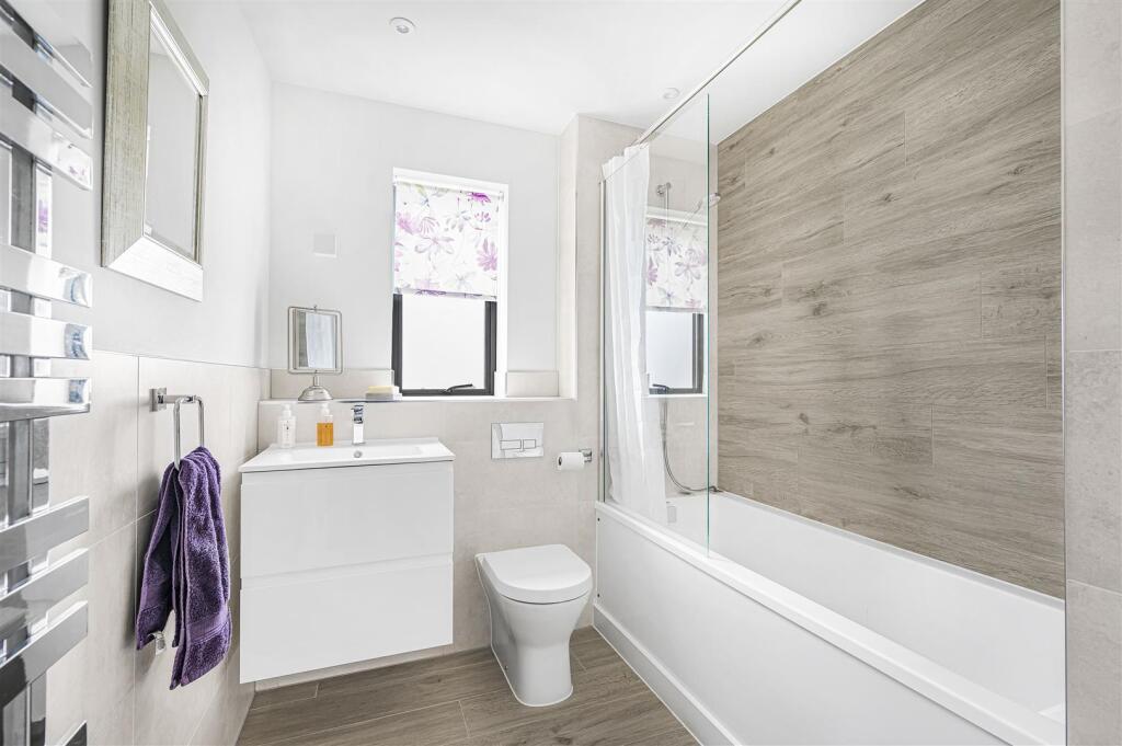 Additional image 8 of Waters Edge, Claremont Road