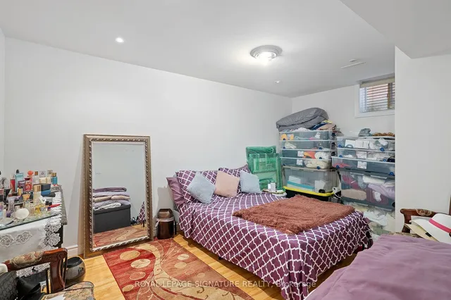 Additional image 33 of 956 Huffman Cres