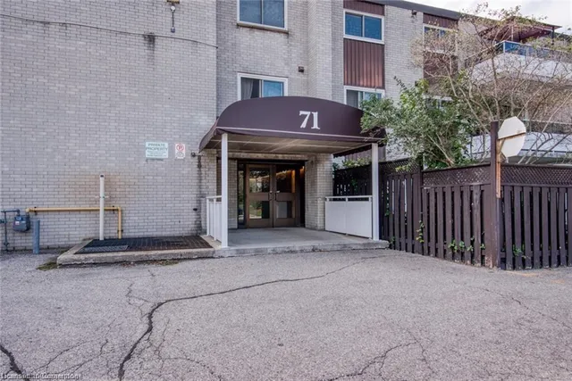 71 Vanier Dr Unit 211