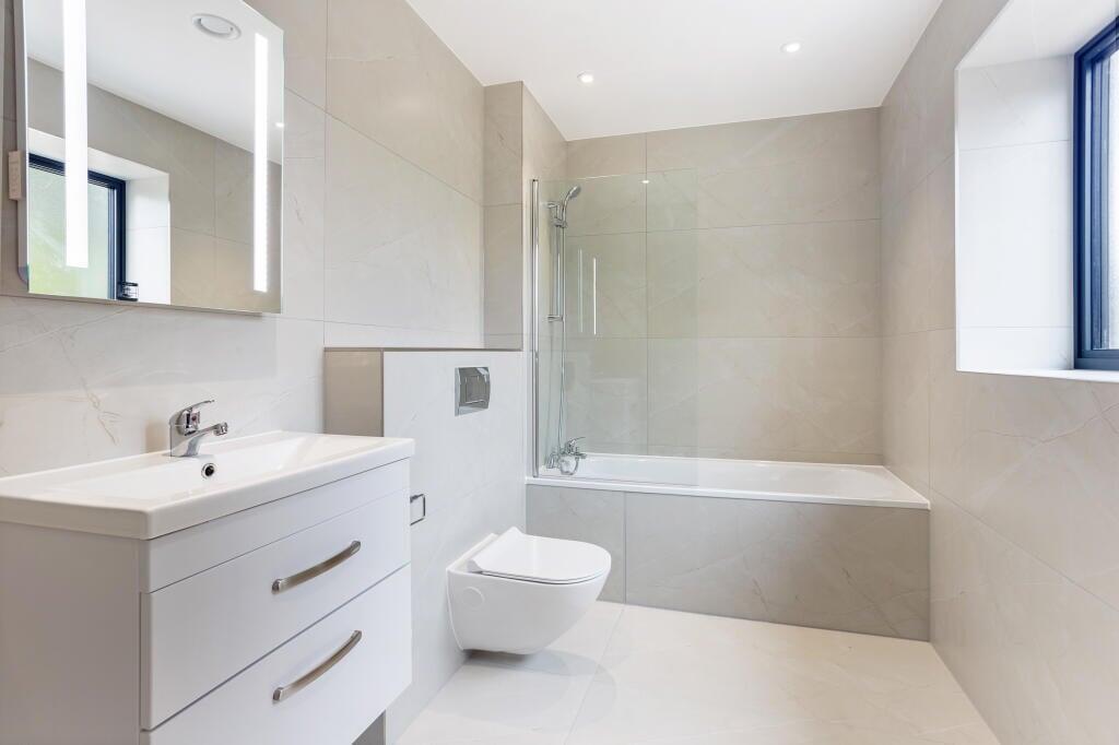 Additional image 5 of The Hill, Wheathampstead, St Albans, AL4