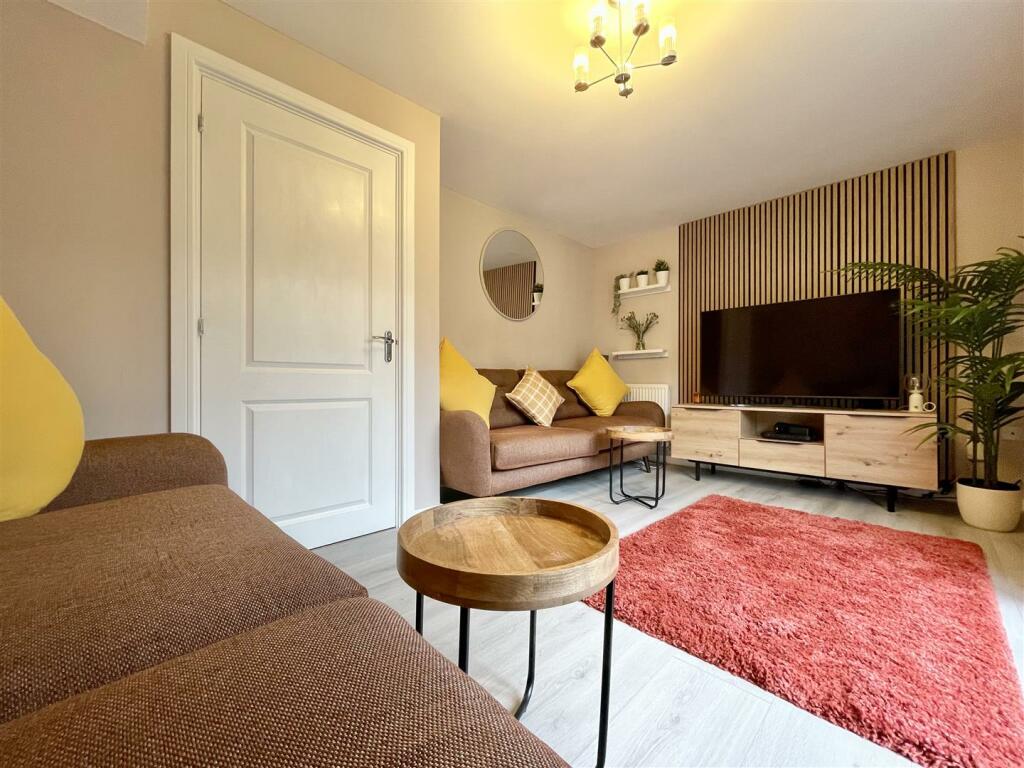 Additional image 20 of Harrowins Farm Drive, Queensbury, Bradford