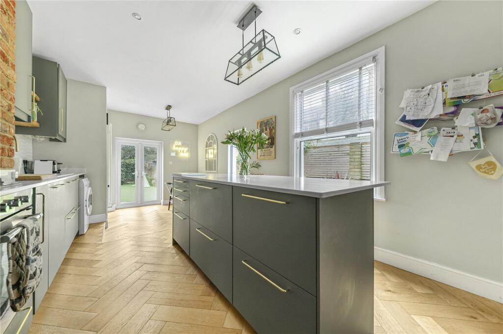 Additional image 11 of Howard Road, Bromley, BR1