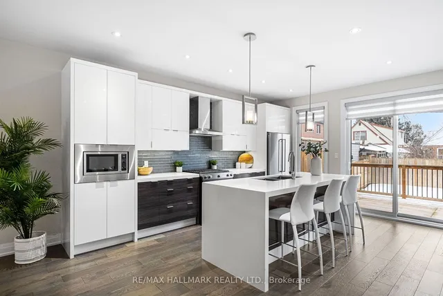 Additional image 17 of 23 Roblin Ave