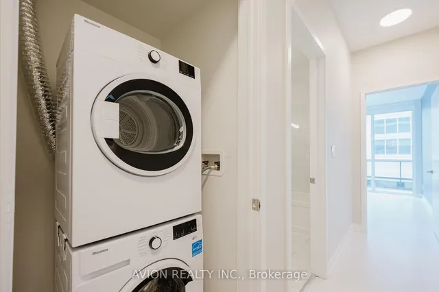 Additional image 19 of 50 Ordnance St Unit 402