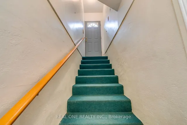 Additional image 38 of 566 Blenheim Cres