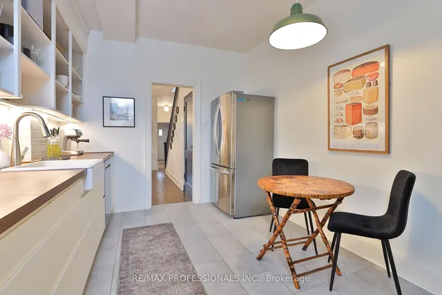 Additional image 11 of 253 Howland Ave