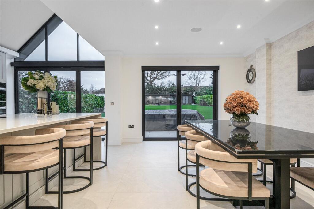 Additional image 12 of Meadow Way, Farnborough Park