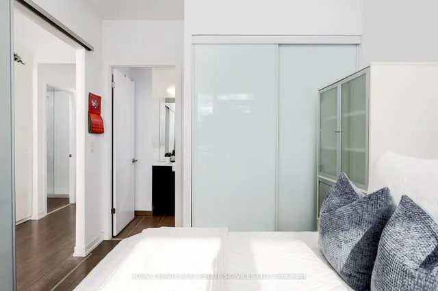 Additional image 30 of 36 Howard Park Ave Unit 801