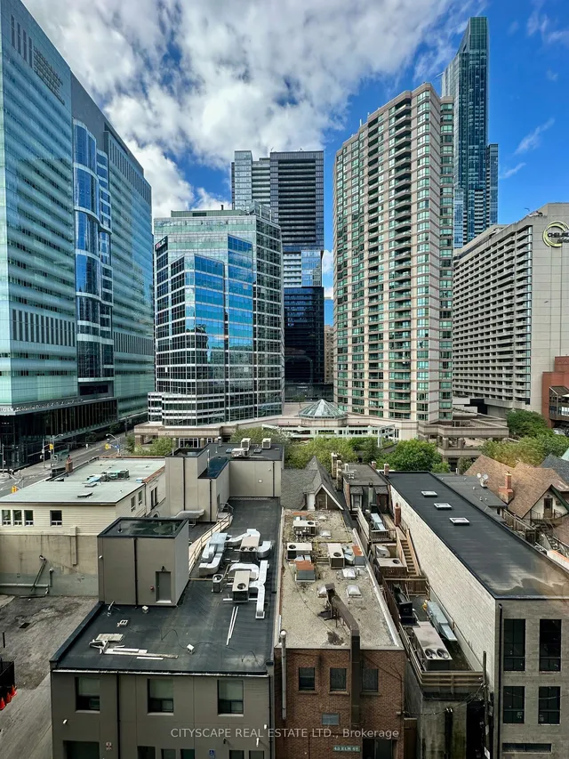 Additional image 18 of 633 Bay St Unit 922