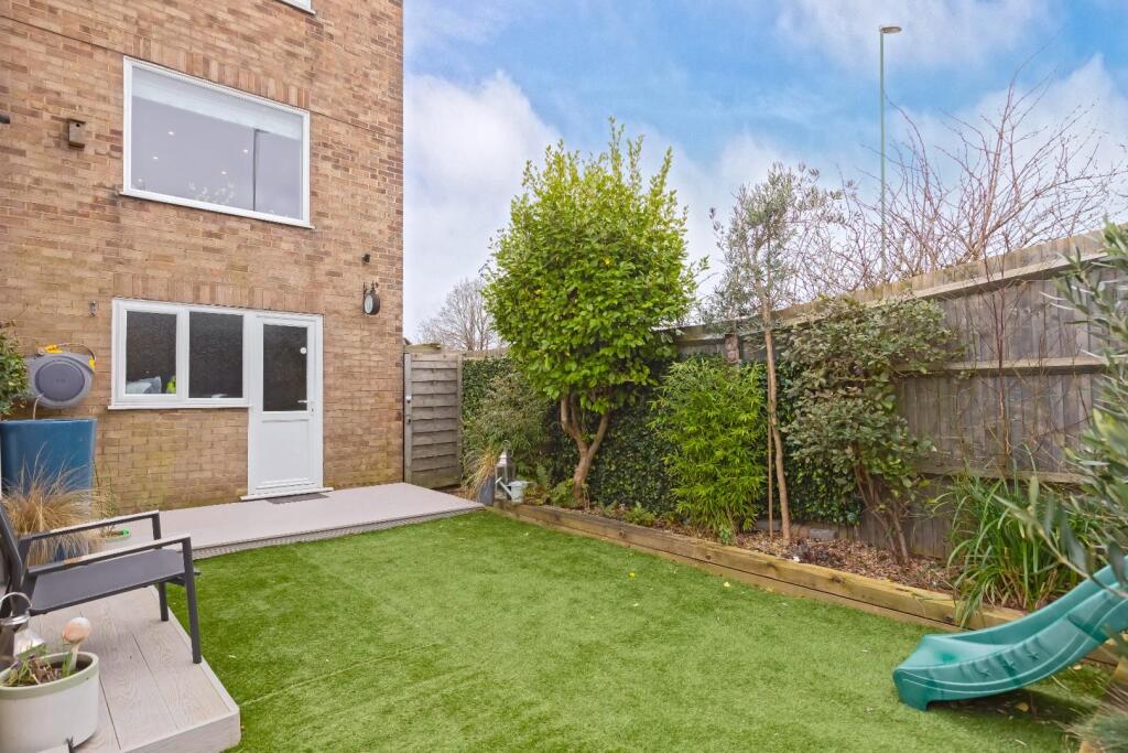 Additional image 18 of Ormonde Way, Shoreham-By-Sea