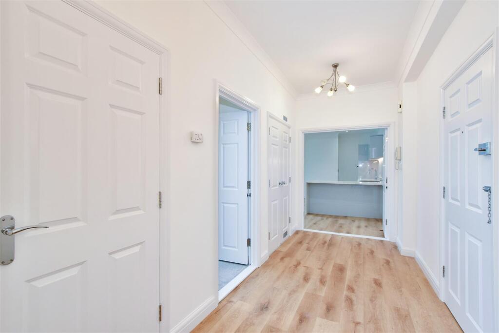 Additional image 16 of Boyes Crescent, Napsbury Park, AL2