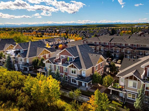 Additional image 2 of 59 W Coach Mnr SW #4, Calgary, AB T3H 1R7