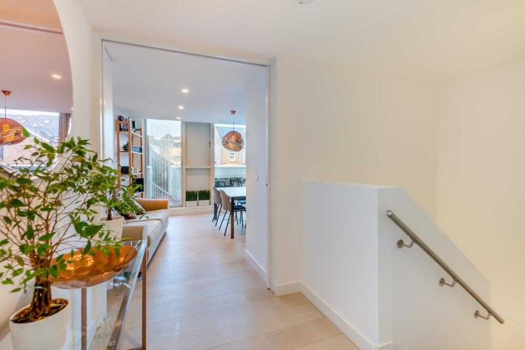 Additional image 18 of Gabriel Square, St. Albans, Hertfordshire