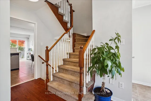 Additional image 17 of 2403 Emerson Dr