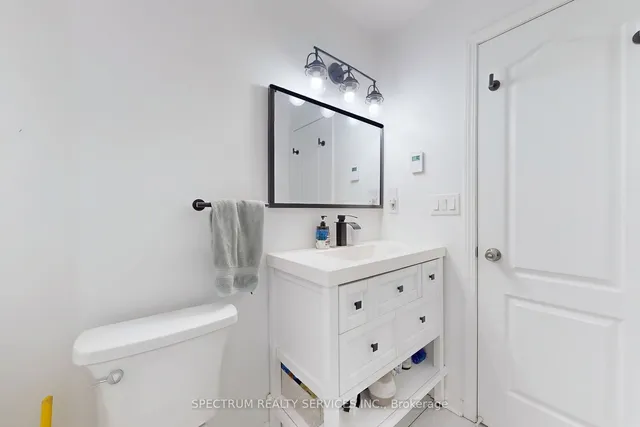 Additional image 32 of 1528 Evans Terr