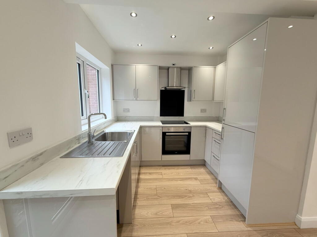 Additional image 20 of Clinton Road, Shirley