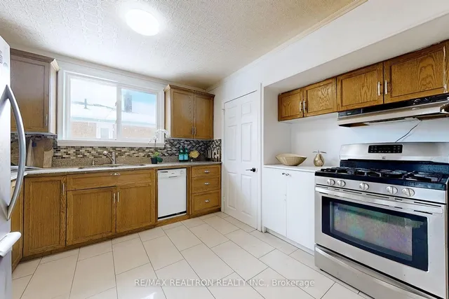 Additional image 15 of 3525 St. Clair Ave