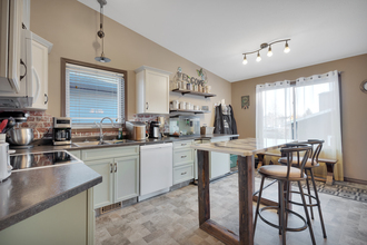 Additional image 4 of 5246 41 Street Crescent