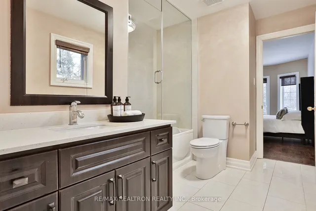 Additional image 40 of 243 Dunview Ave