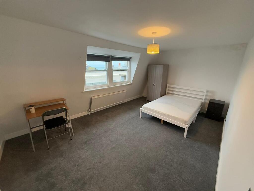 Additional image 3 of Room 4 Clarence Square, Brighton