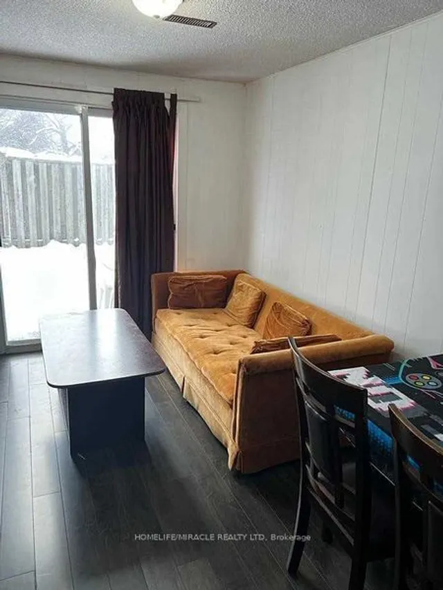 Additional image 29 of 96 Carleton Pl