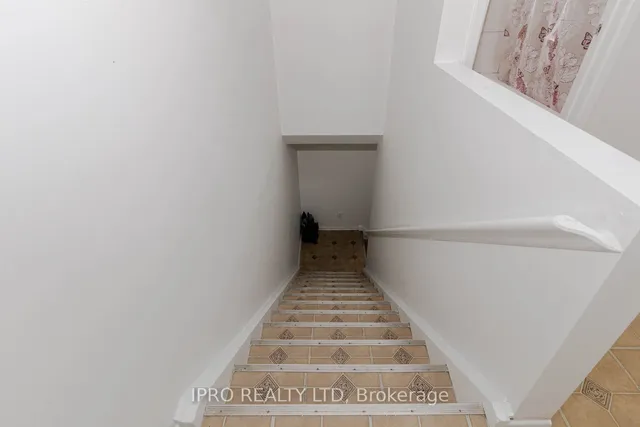 Additional image 21 of 7406 Darcel Ave Unit 1