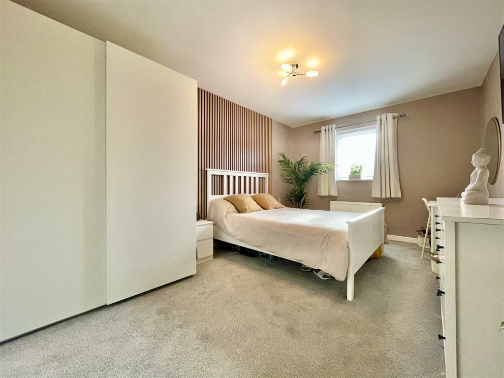 Additional image 10 of Harrowins Farm Drive, Queensbury, Bradford