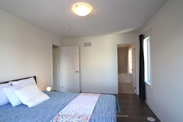 Additional image 12 of 250 Lagerfeld Dr Unit 16