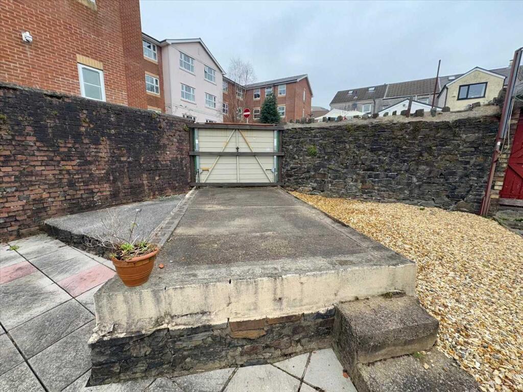 Additional image 27 of Cemetery Road, Porth