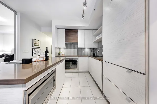 Additional image 7 of 59 Annie Craig Dr Unit 1005