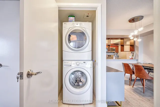 Additional image 26 of 135 Village Green Sq Unit 3422