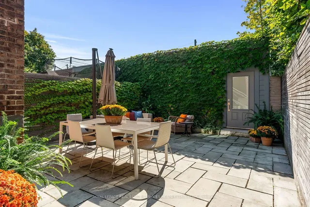 Additional image 34 of 161 Macpherson Ave