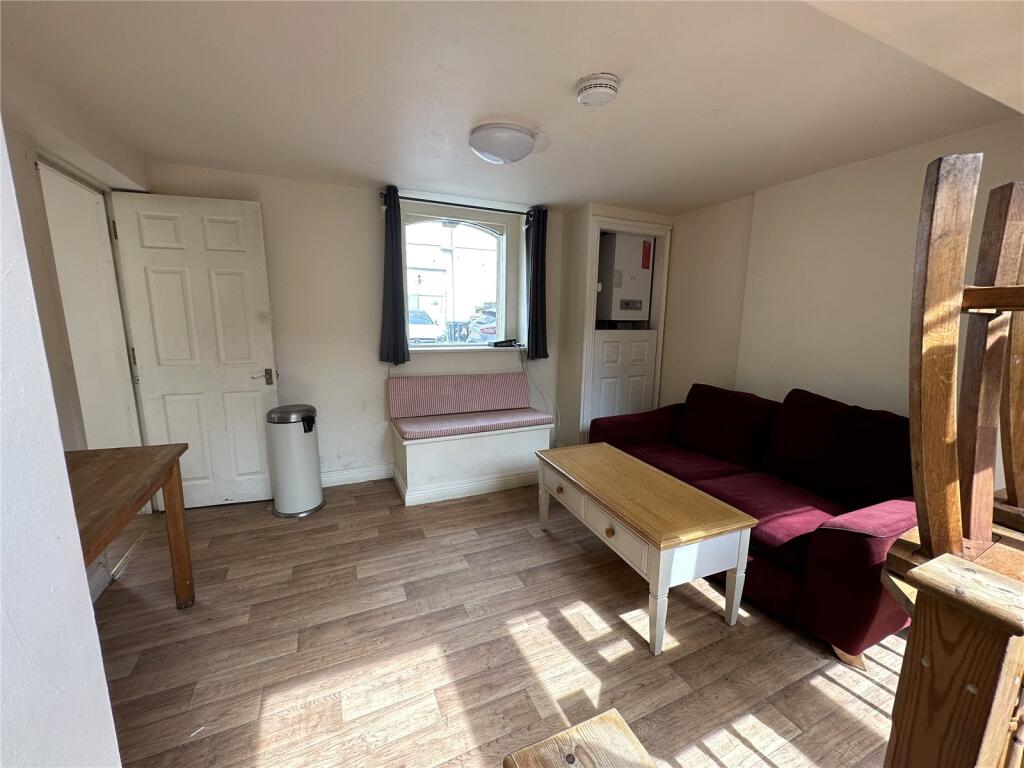 Additional image 4 of Cotham Hill, Flat 2D, Lower Ground Floor Flat, Cotham, BS6