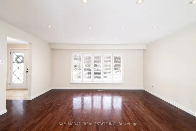 Additional image 10 of 2290 Devon Rd