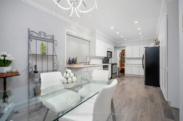 Additional image 21 of 17 Robinwood Ave